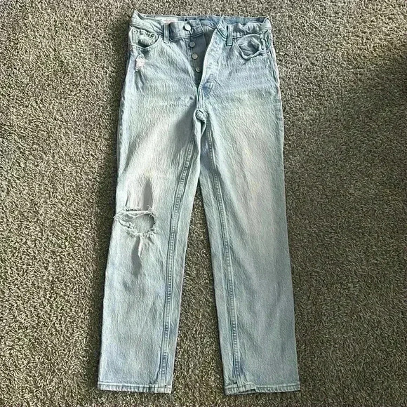 Like new! Women’s Gap Cheeky Straight High Rise Size 4 - Picture 1 of 2